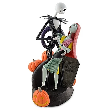 Disney Medium Figure Statue - Jack Skellington With Sally 3 Disney Medium Figure Statue - Jack Skellington With Sally