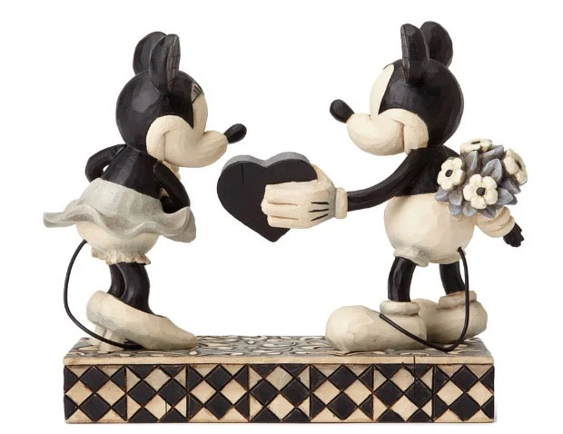 Disney Jim Shore Figure - Mickey & Minnie - Real Sweetheart 3 Disney Jim Shore Figure - Mickey & Minnie - Real Sweetheart